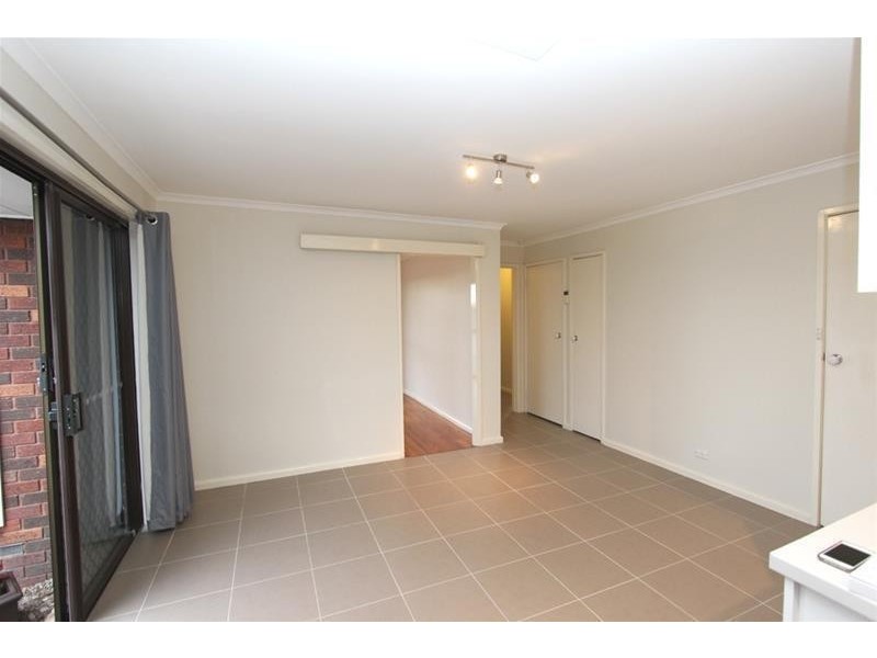 1/4 Kerry Court, St Albans VIC 3021
