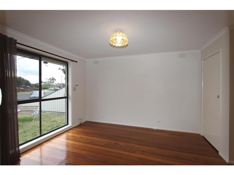 1/4 Kerry Court, St Albans VIC 3021