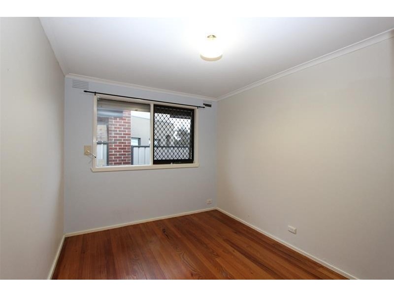 1/4 Kerry Court, St Albans VIC 3021