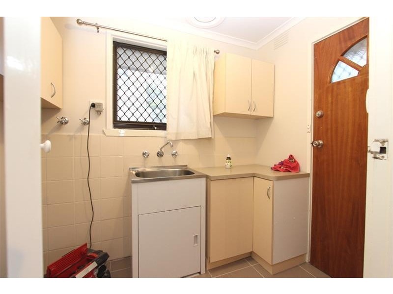 1/4 Kerry Court, St Albans VIC 3021