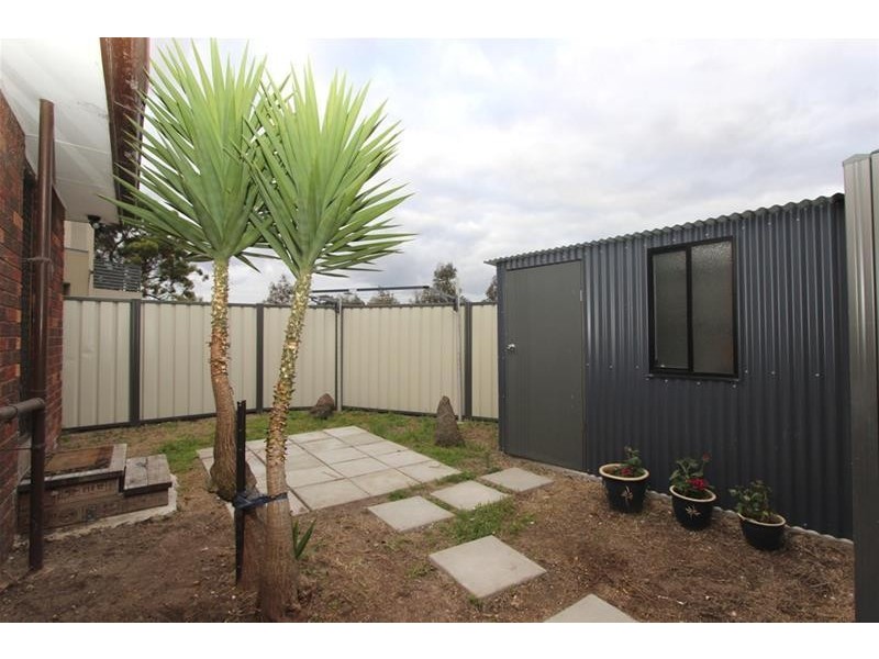 1/4 Kerry Court, St Albans VIC 3021