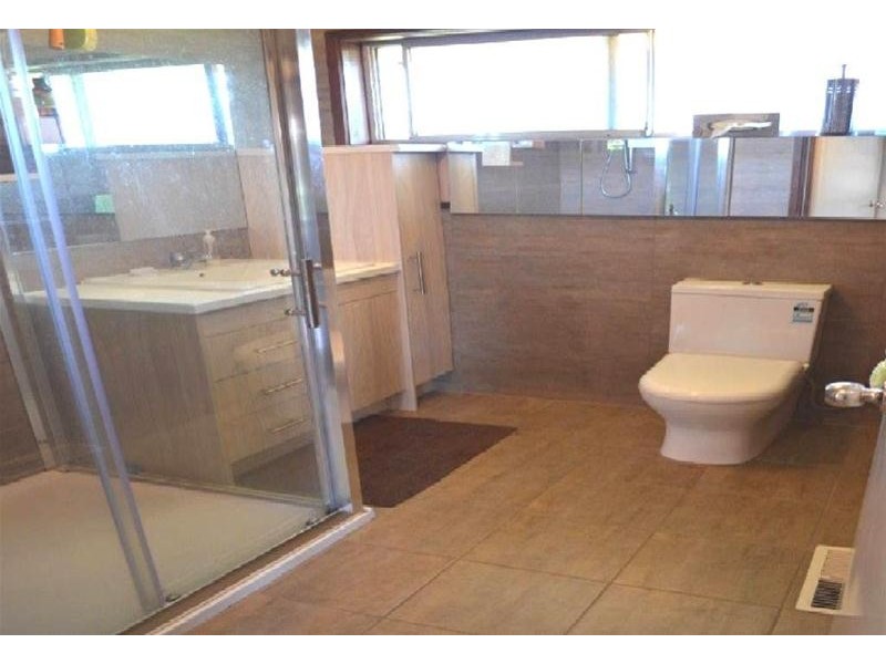 22 Tarana Crescent, Kings Park VIC 3021