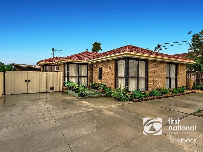 43 Braeswood Road, Kings Park VIC 3021