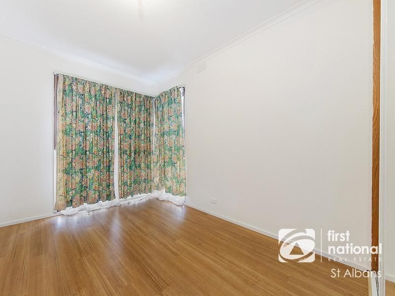 43 Braeswood Road, Kings Park VIC 3021