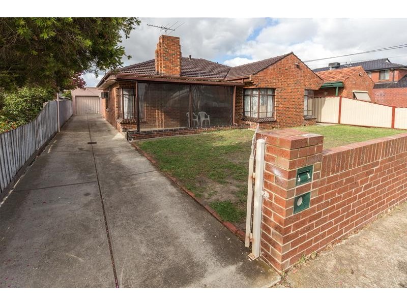 51 Napoleon Street, West Footscray VIC 3012