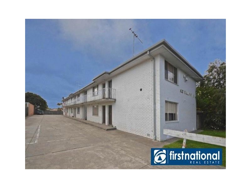 2/820 Ballarat Road, Deer Park VIC 3023