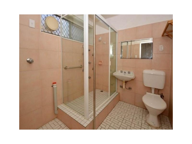 2/820 Ballarat Road, Deer Park VIC 3023