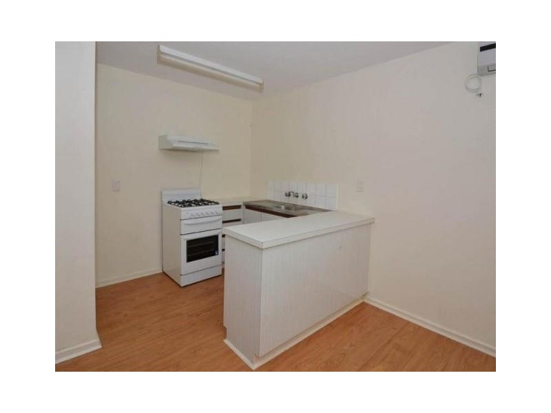 2/820 Ballarat Road, Deer Park VIC 3023