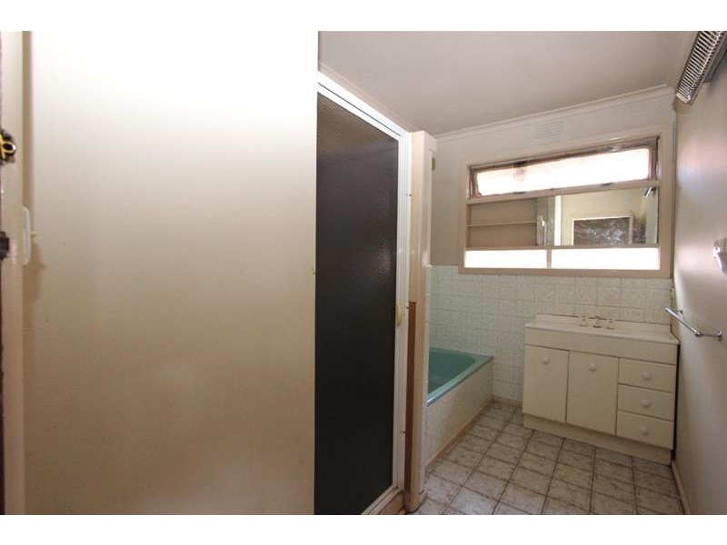 73 Theodore Street, St Albans VIC 3021