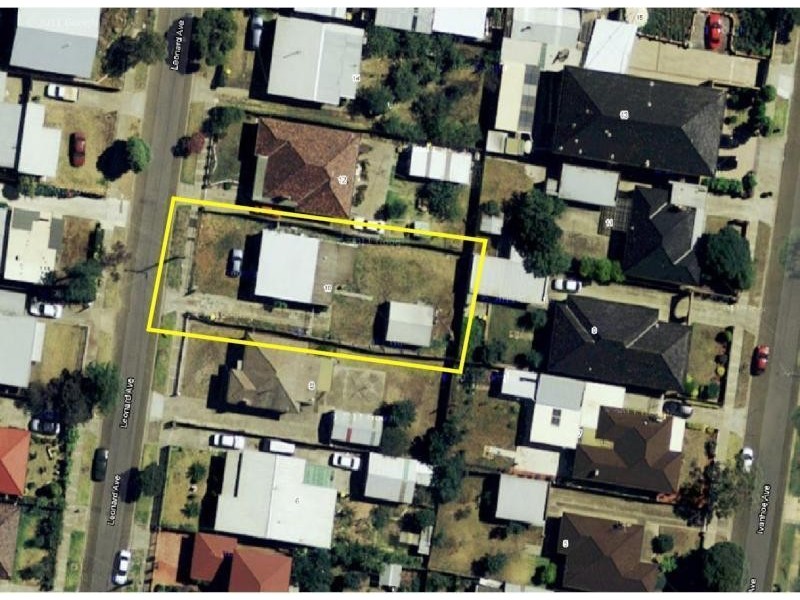 10 Leonard Avenue, St Albans VIC 3021