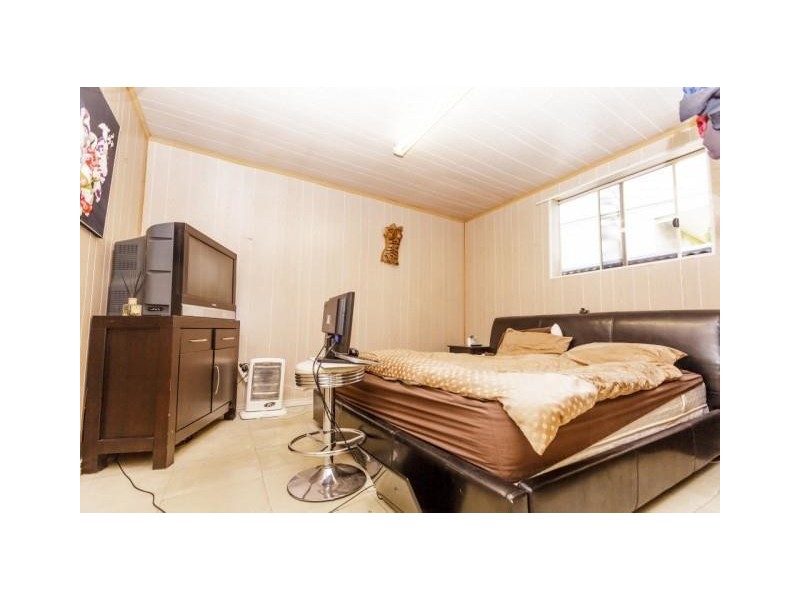 94 Main Road East, St Albans VIC 3021