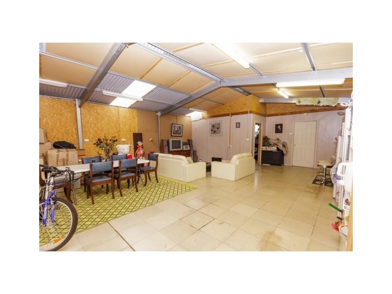 94 Main Road East, St Albans VIC 3021