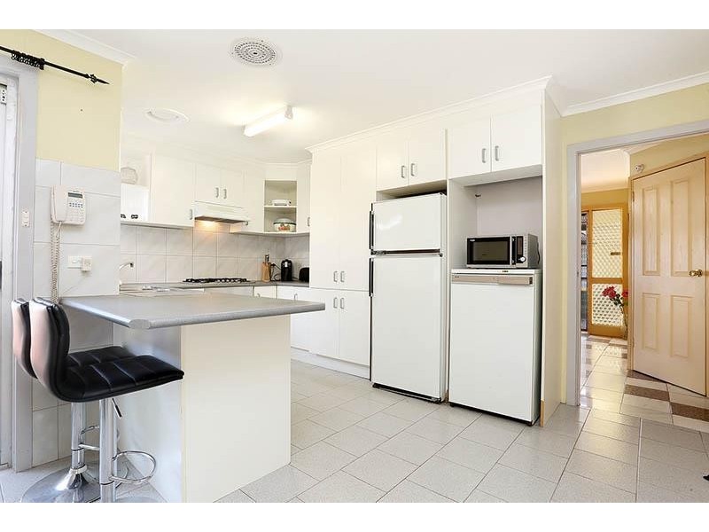 3 Acuba Close, St Albans VIC 3021