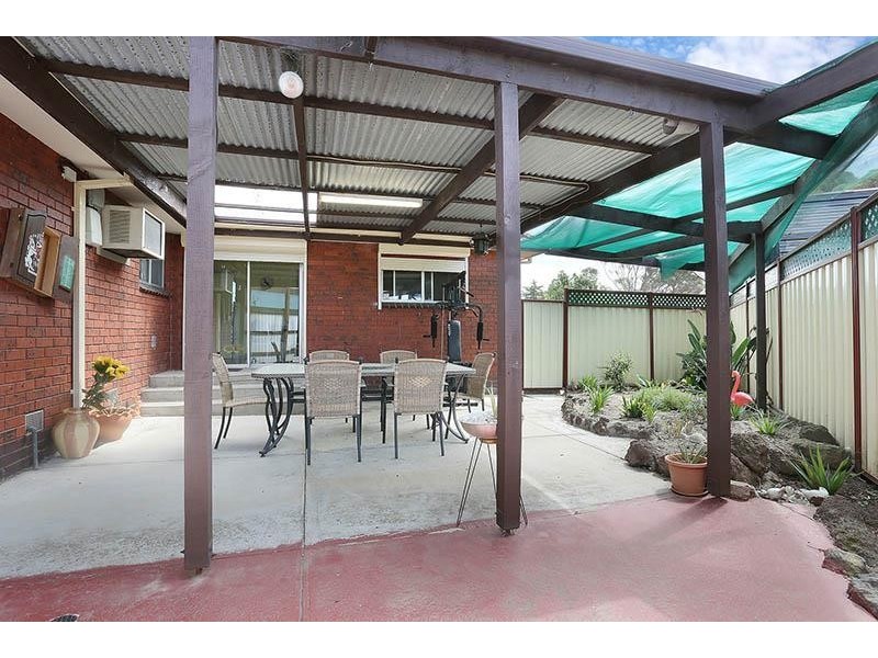 3 Acuba Close, St Albans VIC 3021