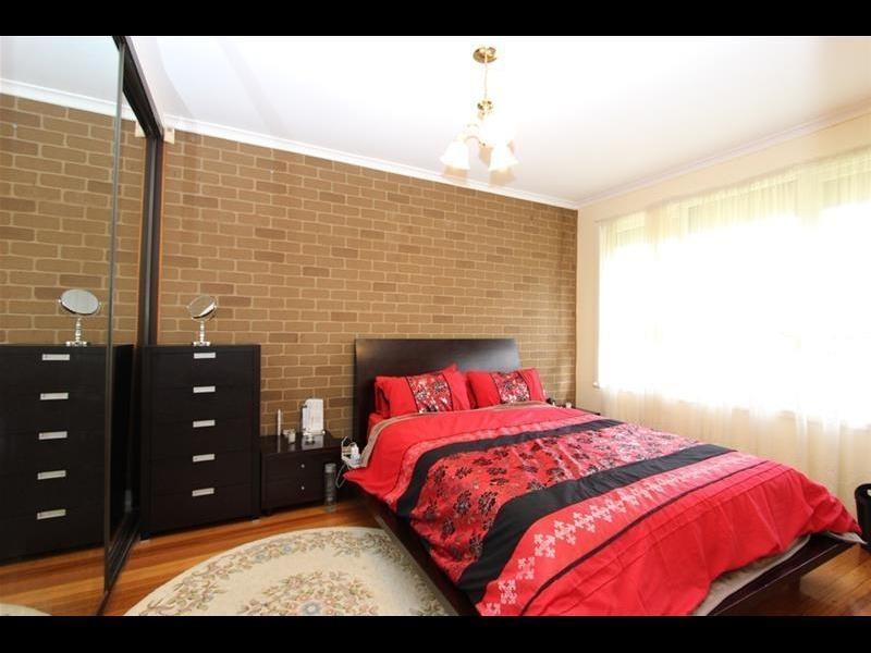 310  Station Road, St Albans VIC 3021