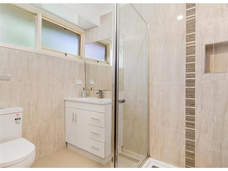 19 Magnolia Avenue, Kings Park VIC 3021