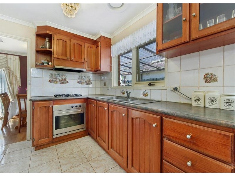 19 Magnolia Avenue, Kings Park VIC 3021