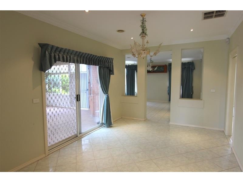 44 Mcnicholl Way, Delahey VIC 3037