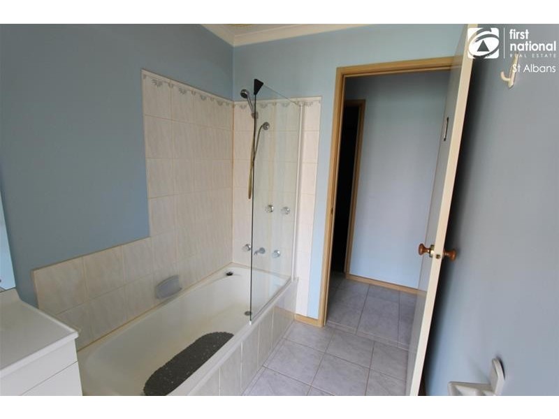 5 Quartz Street, Delahey VIC 3037