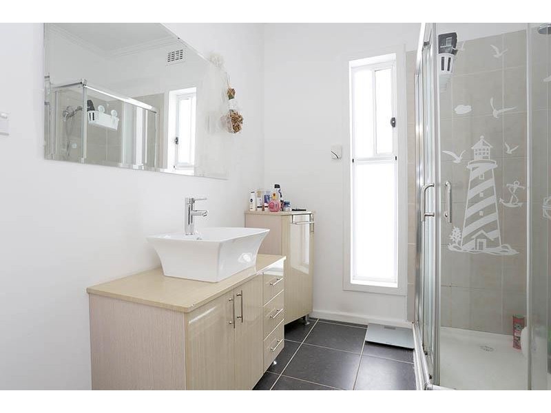 1/10 Cornhill Street, St Albans VIC 3021