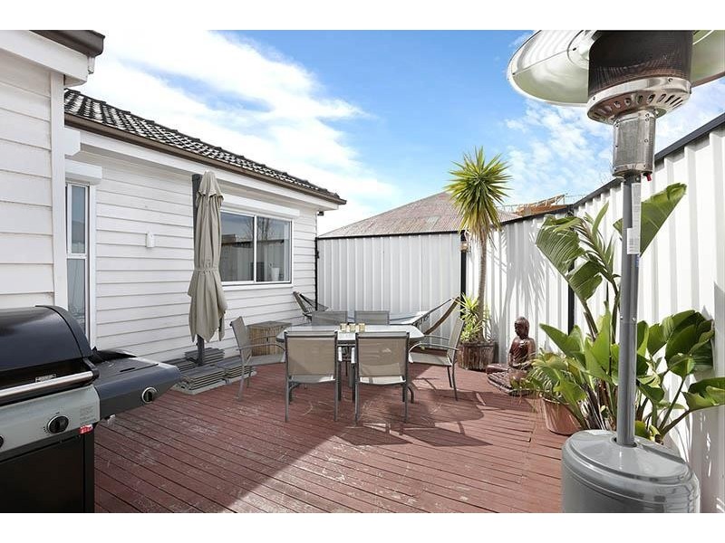 1/10 Cornhill Street, St Albans VIC 3021