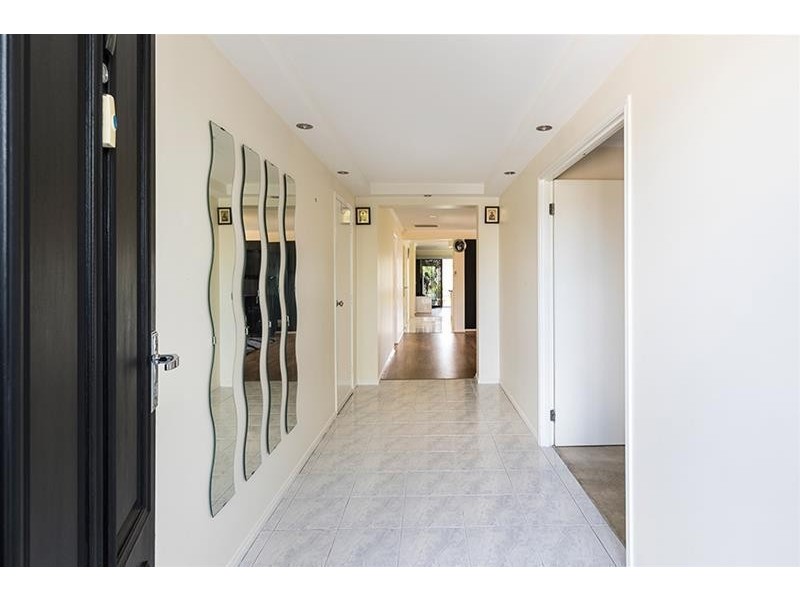 14  Wisteria Close, Taylors Hill VIC 3037