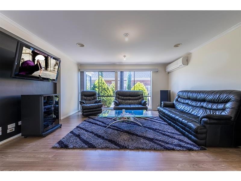 14  Wisteria Close, Taylors Hill VIC 3037