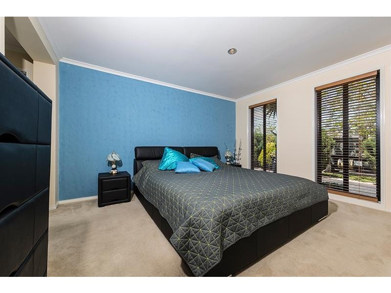 14  Wisteria Close, Taylors Hill VIC 3037