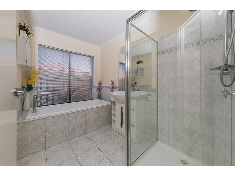 14  Wisteria Close, Taylors Hill VIC 3037