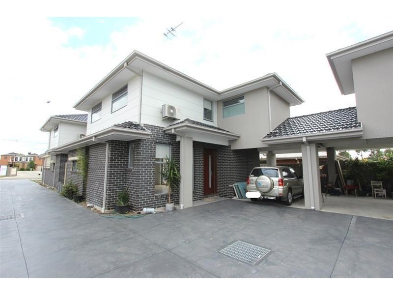 2/21 Lawn Crescent, Braybrook VIC 3019