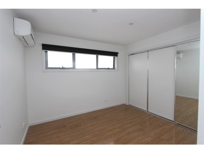 2/21 Lawn Crescent, Braybrook VIC 3019