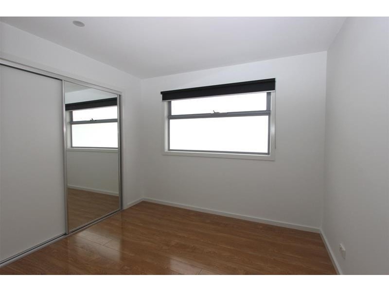 2/21 Lawn Crescent, Braybrook VIC 3019