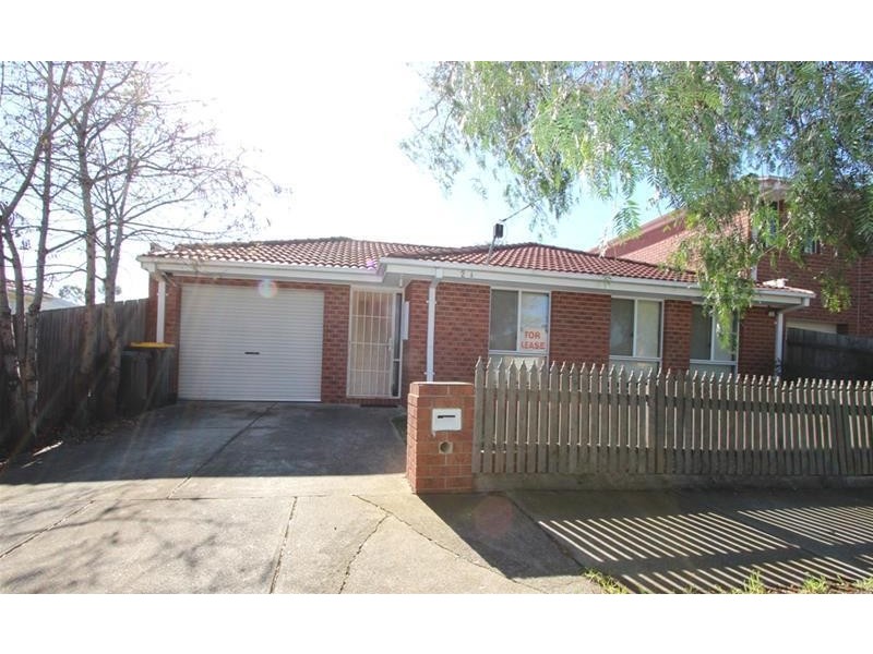 2A Ruth Street, St Albans VIC 3021