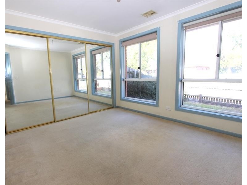 2A Ruth Street, St Albans VIC 3021