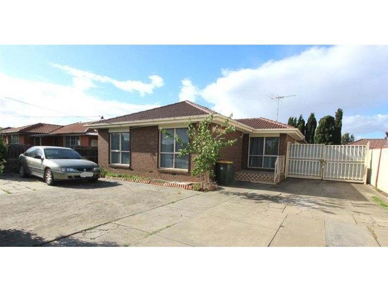 1/94 Main Road East, St Albans VIC 3021