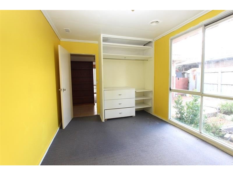 37 Oakwood Road, Albanvale VIC 3021