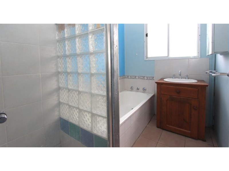 37 Oakwood Road, Albanvale VIC 3021