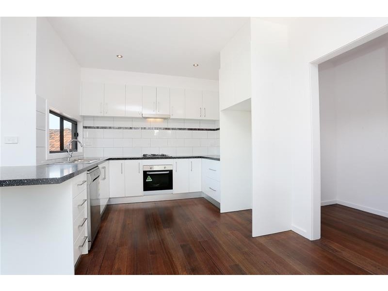 2/120 Theodore Street, St Albans VIC 3021