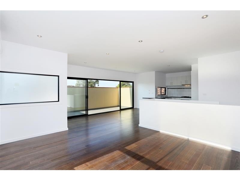 2/120 Theodore Street, St Albans VIC 3021