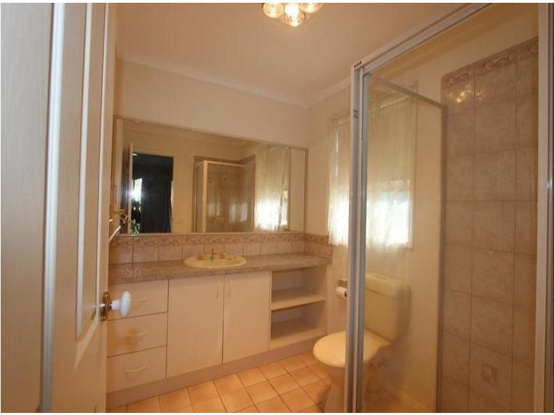 4 Dakota Place, Point Cook VIC 3030