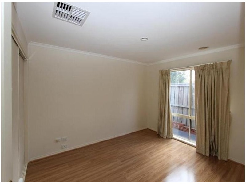 4 Dakota Place, Point Cook VIC 3030