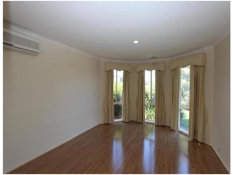 4 Dakota Place, Point Cook VIC 3030