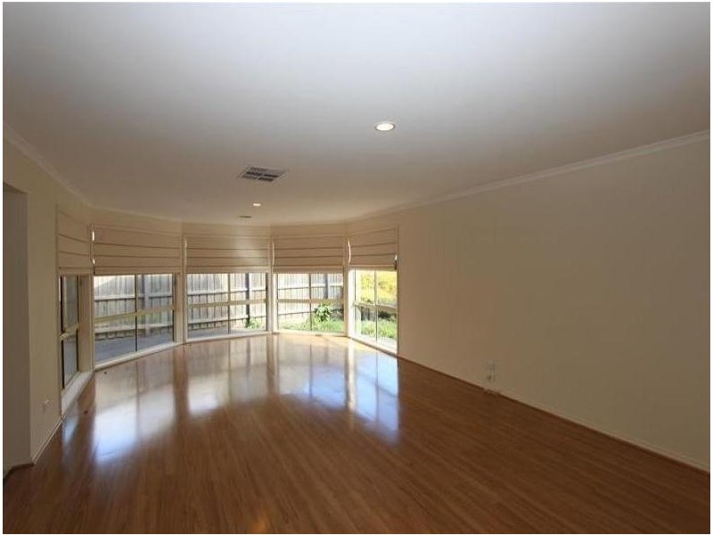 4 Dakota Place, Point Cook VIC 3030