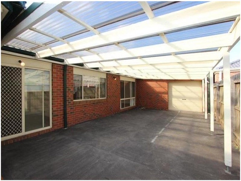 4 Dakota Place, Point Cook VIC 3030