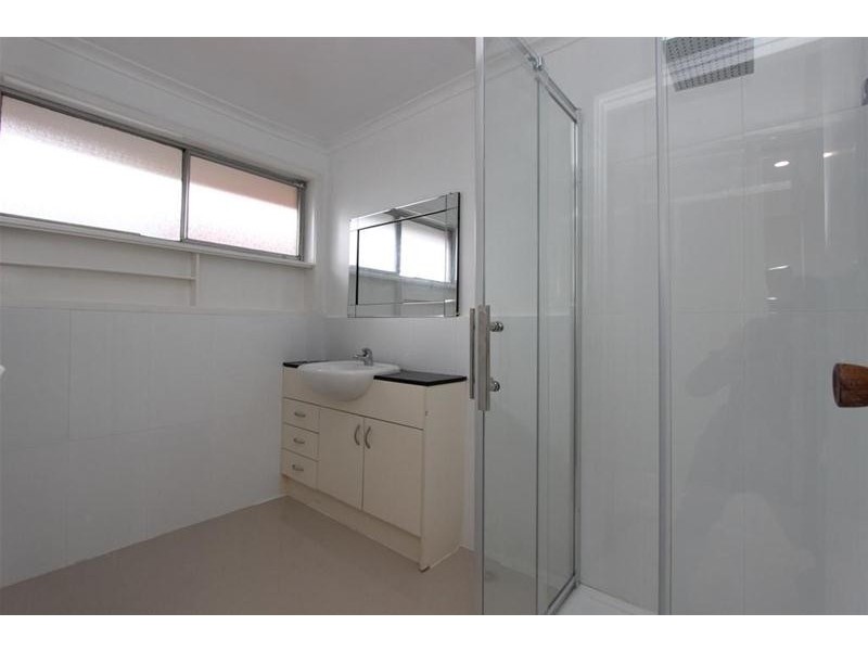 6 Myuna Drive, Kings Park VIC 3021