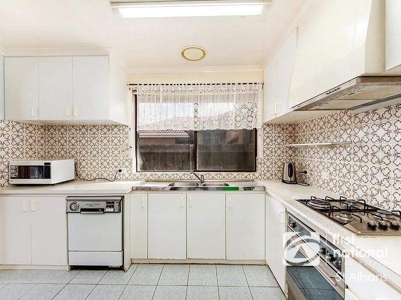 32 Tollhouse Road, Kings Park VIC 3021