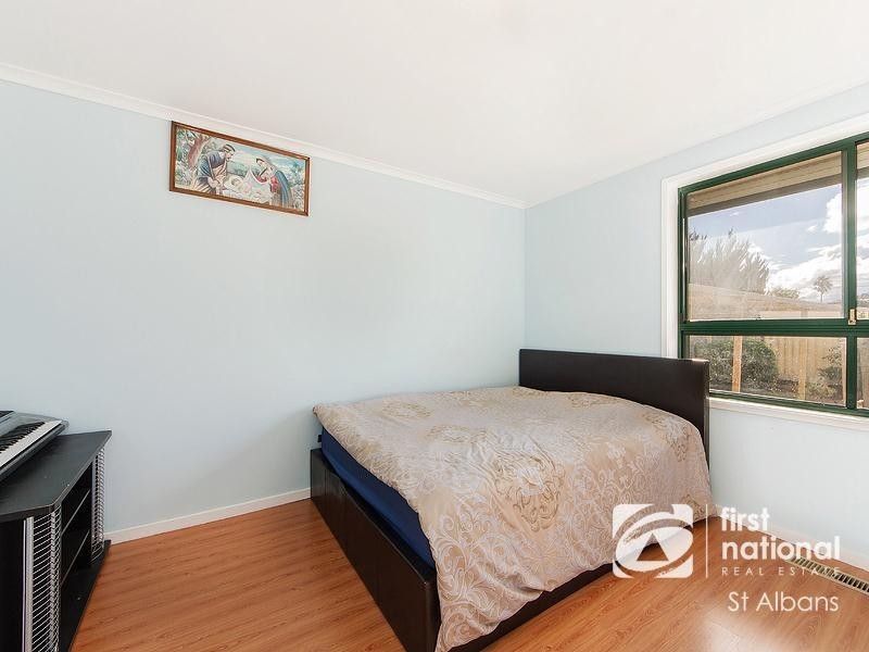 32 Tollhouse Road, Kings Park VIC 3021