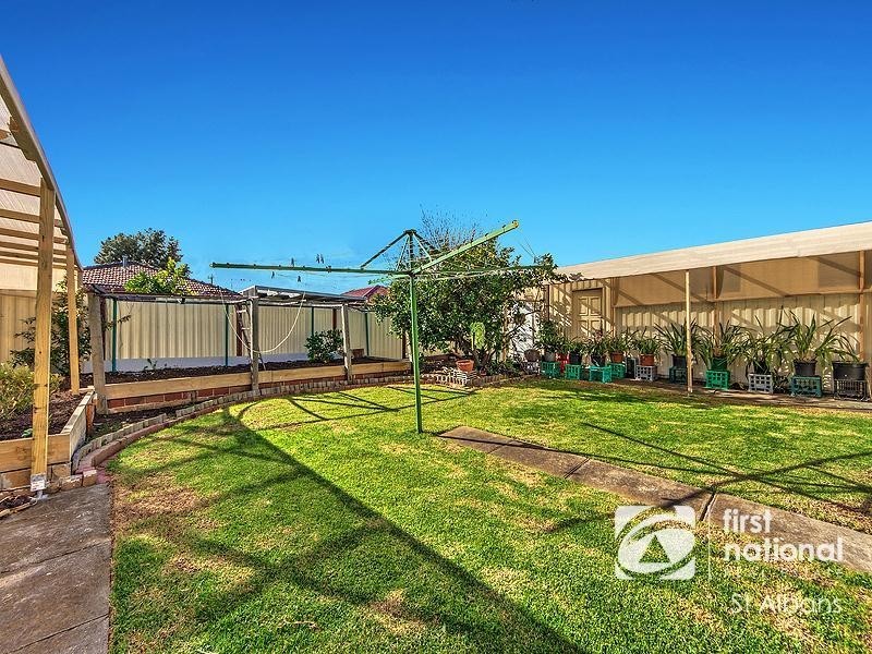 32 Tollhouse Road, Kings Park VIC 3021