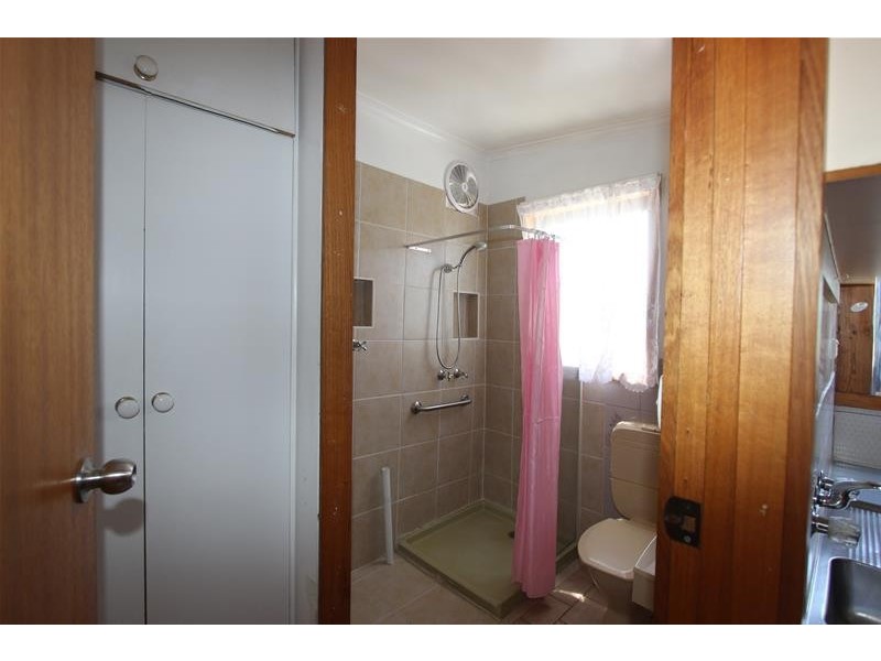 38 Leonard Avenue, St Albans VIC 3021