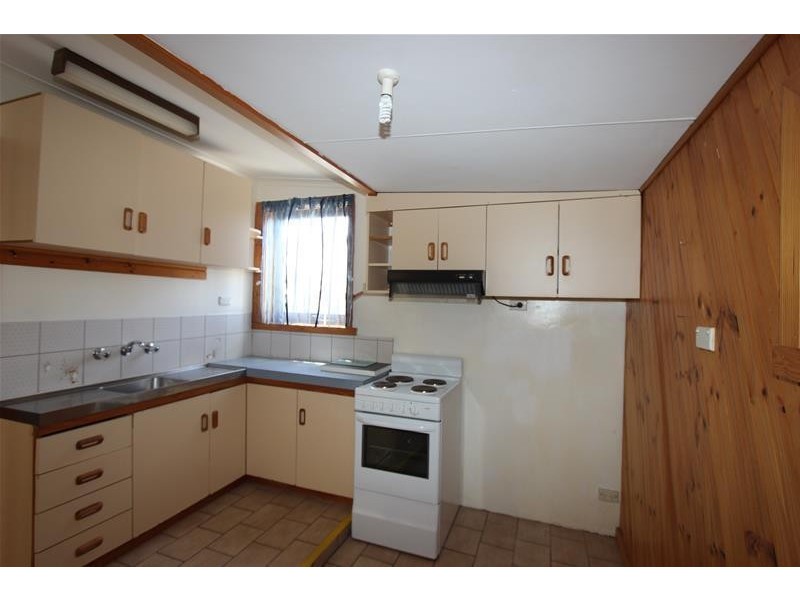 38 Leonard Avenue, St Albans VIC 3021